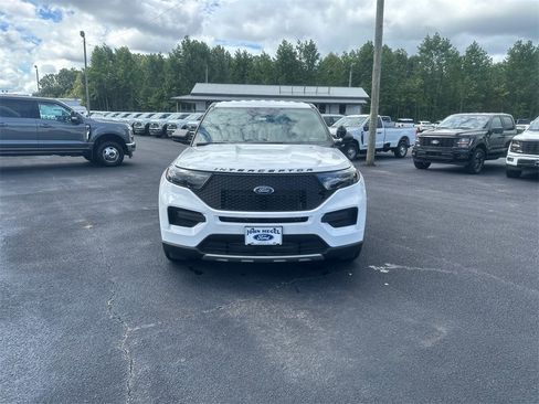 New 2025 Ford Explorer 4WD Police Interceptor image 2