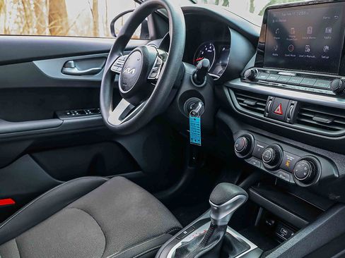 Certified 2023 Kia Forte LXS image 26