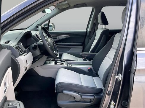 Used 2017 Honda Ridgeline RTS image 8