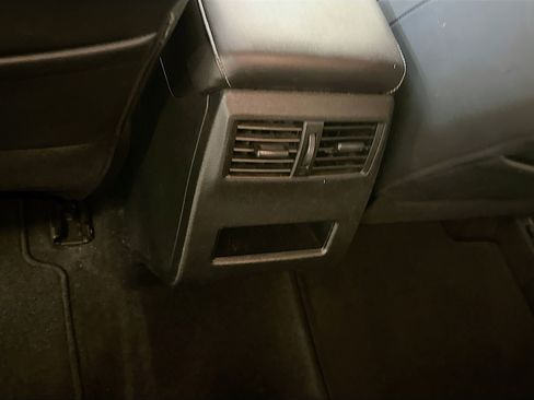 Used 2024 Mitsubishi Outlander SE image 28