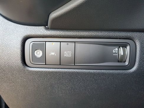 New 2026 Chevrolet Equinox EV LT image 17