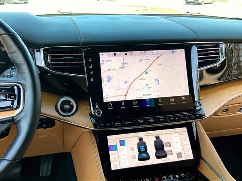 Used 2022 Jeep Grand Wagoneer Series III w/ HD Trailer Tow Package image 6