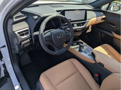 New 2026 Lexus UX 300h FWD image 12