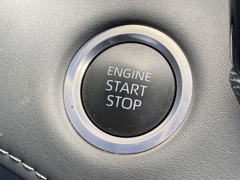 Certified 2025 Toyota Highlander XSE image 38