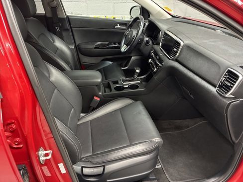 Used 2022 Kia Sportage EX image 7