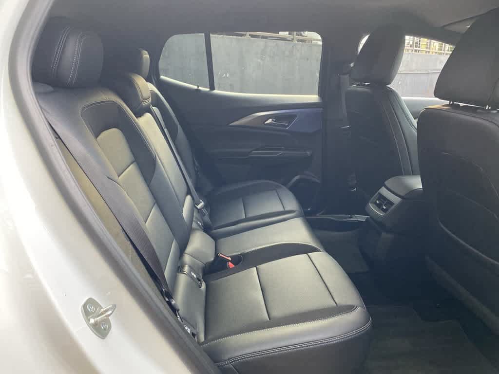 Used 2026 Chevrolet Equinox EV LT FWD image 17