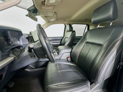 Used 2024 Ford Expedition Max XLT image 13