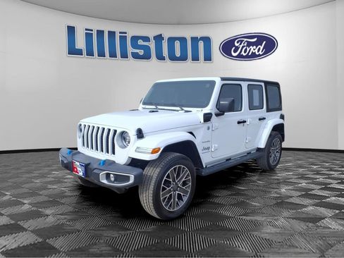 Used 2023 Jeep Wrangler Unlimited Sahara image 7