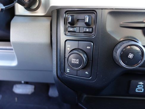 Used 2023 Ford F250 XLT image 40