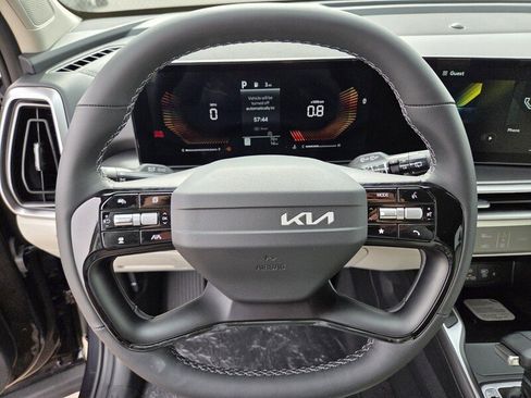 New 2026 Kia Sorento S FWD image 11