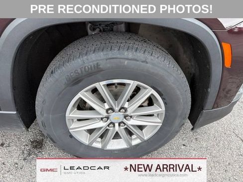 Used 2023 Chevrolet Traverse LT AWD/4WD image 9