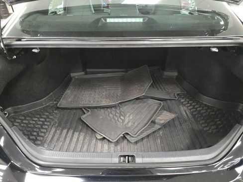 Used 2025 Toyota Camry SE AWD/4WD image 9