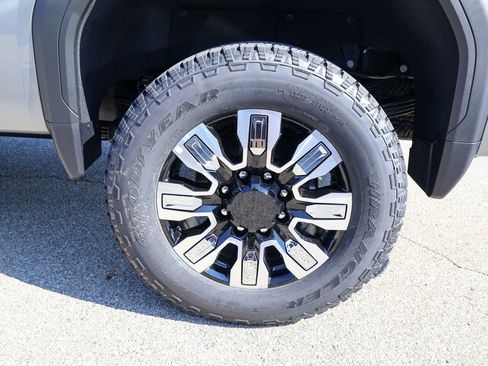 New 2026 GMC Sierra 3500 Denali w/ Denali Reserve Package AWD/4WD image 38
