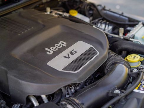 Used 2017 Jeep Wrangler Unlimited Sport w/ Quick Order Package 24S image 31