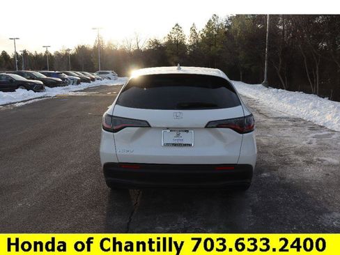 Used 2024 Honda HR-V LX image 6