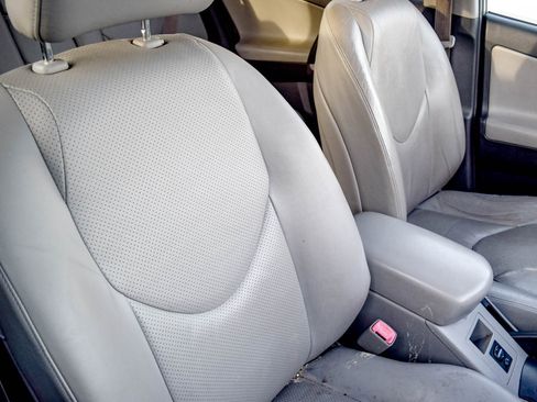 Used 2007 Toyota RAV4 Limited image 8