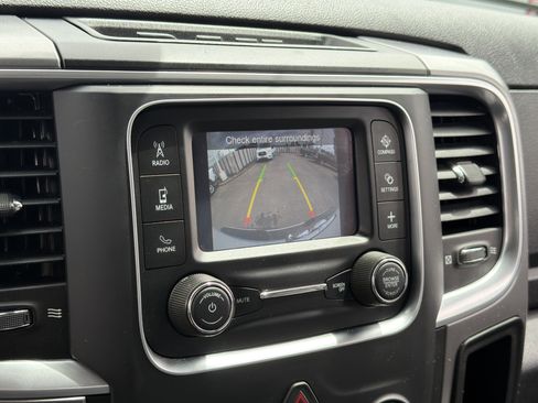 Used 2022 RAM 1500 Classic SLT AWD/4WD image 22