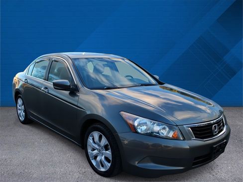Used 2010 Honda Accord EX image 2
