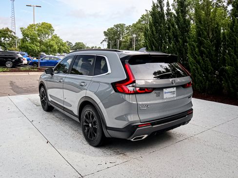 Used 2025 Honda CR-V Sport-L image 9