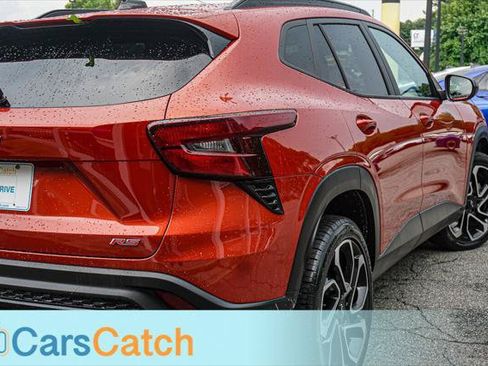 Used 2024 Chevrolet Trax RS w/ Driver Confidence Package FWD image 6