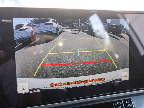 Used 2026 Toyota Camry Hybrid w/ Multimedia Upgrade Package image 28