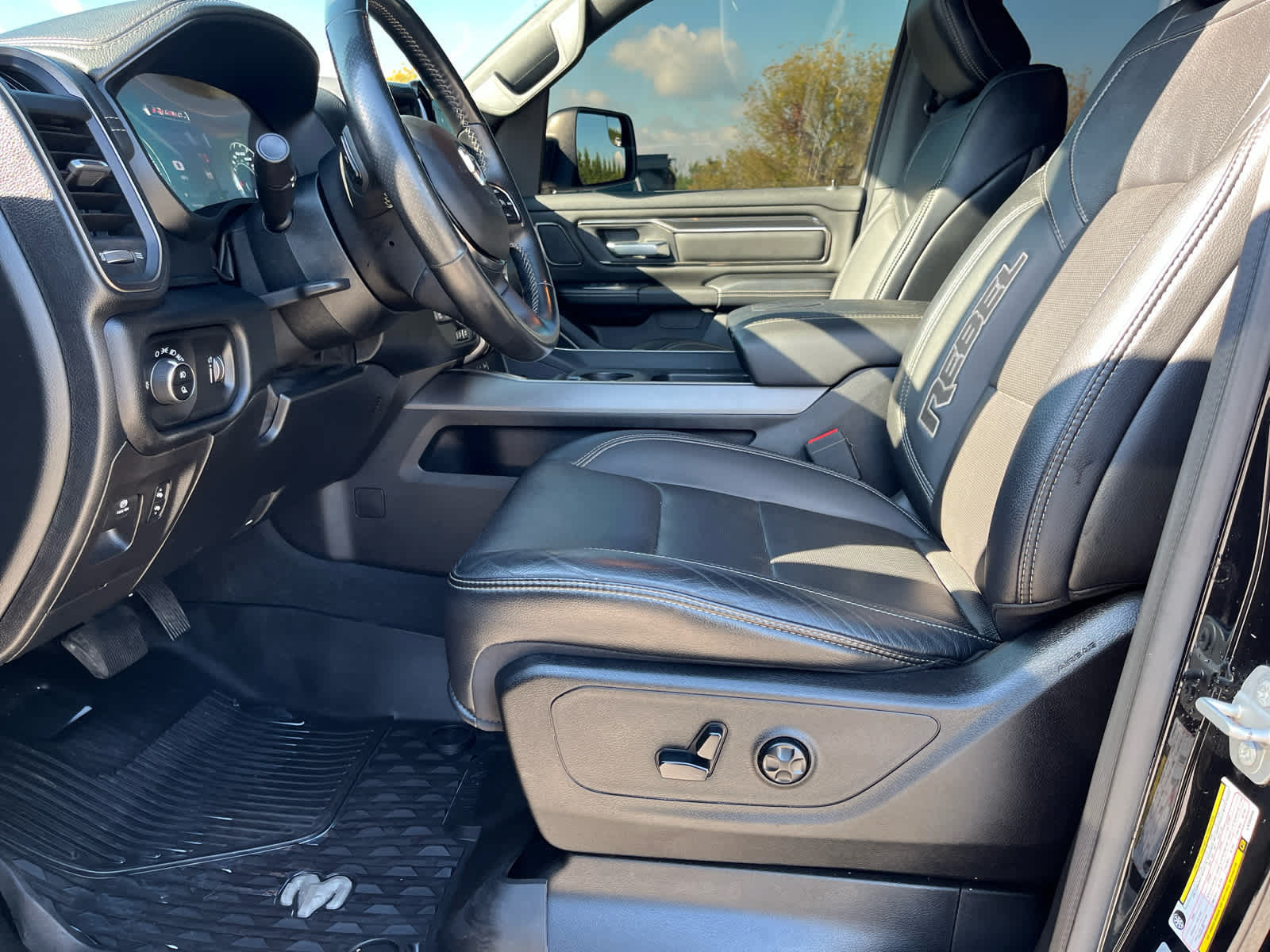 Used 2020 RAM 1500 Rebel w/ Rebel Level 2 Equipment Group AWD/4WD image 10