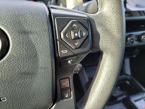 Used 2020 Toyota Tacoma SR w/ SR Convenience Package image 28