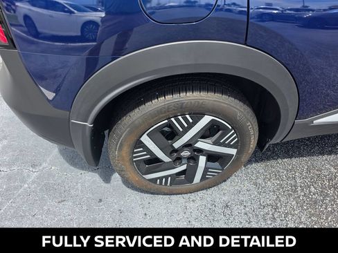 Certified 2025 Nissan Kicks SV FWD image 10