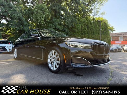 Used 2021 BMW 740i RWD image 10