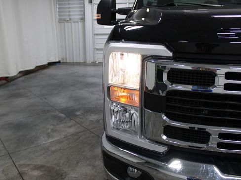 Used 2024 Ford F250 XLT image 12