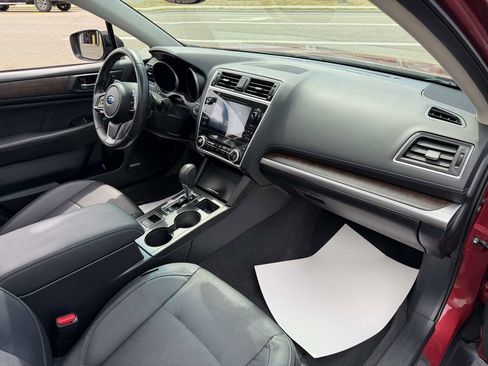 Used 2018 Subaru Outback 2.5i Limited AWD/4WD image 19