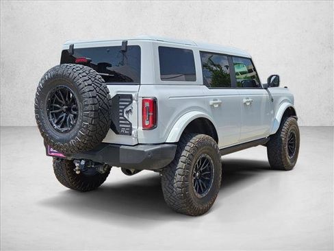 Used 2025 Ford Bronco Outer Banks AWD/4WD image 5