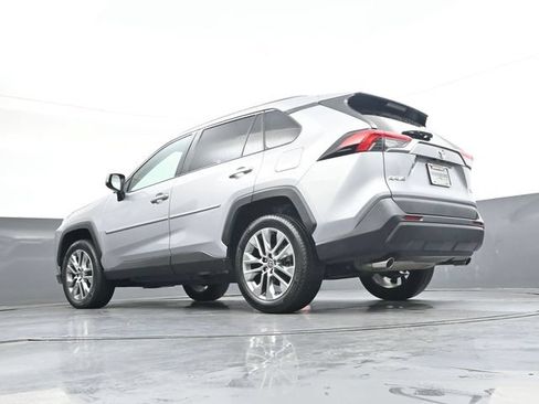 Used 2022 Toyota RAV4 XLE Premium FWD image 34
