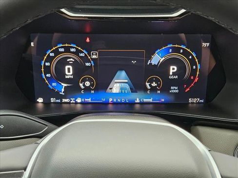 Used 2025 Chevrolet Colorado ZR2 w/ Technology Package AWD/4WD image 11