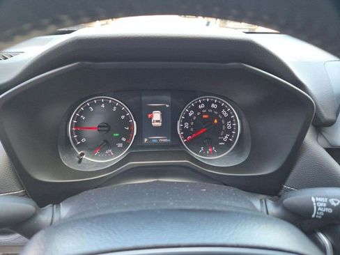 Used 2021 Toyota RAV4 XLE Premium image 6