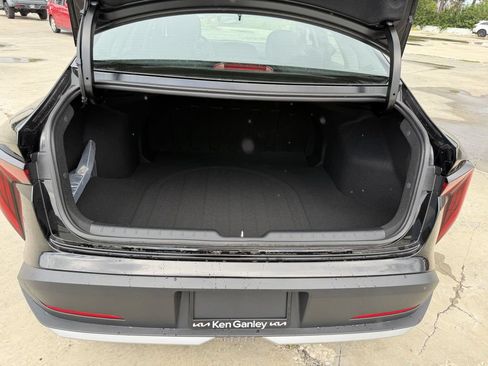 New 2026 Kia K4 FWD image 14