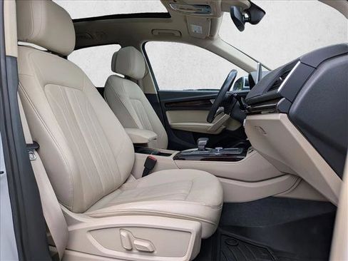 Used 2019 Audi Q5 2.0T Premium Plus w/ Premium Plus Package image 25