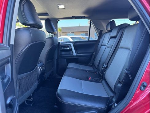 Used 2019 Toyota 4Runner SR5 Premium image 23