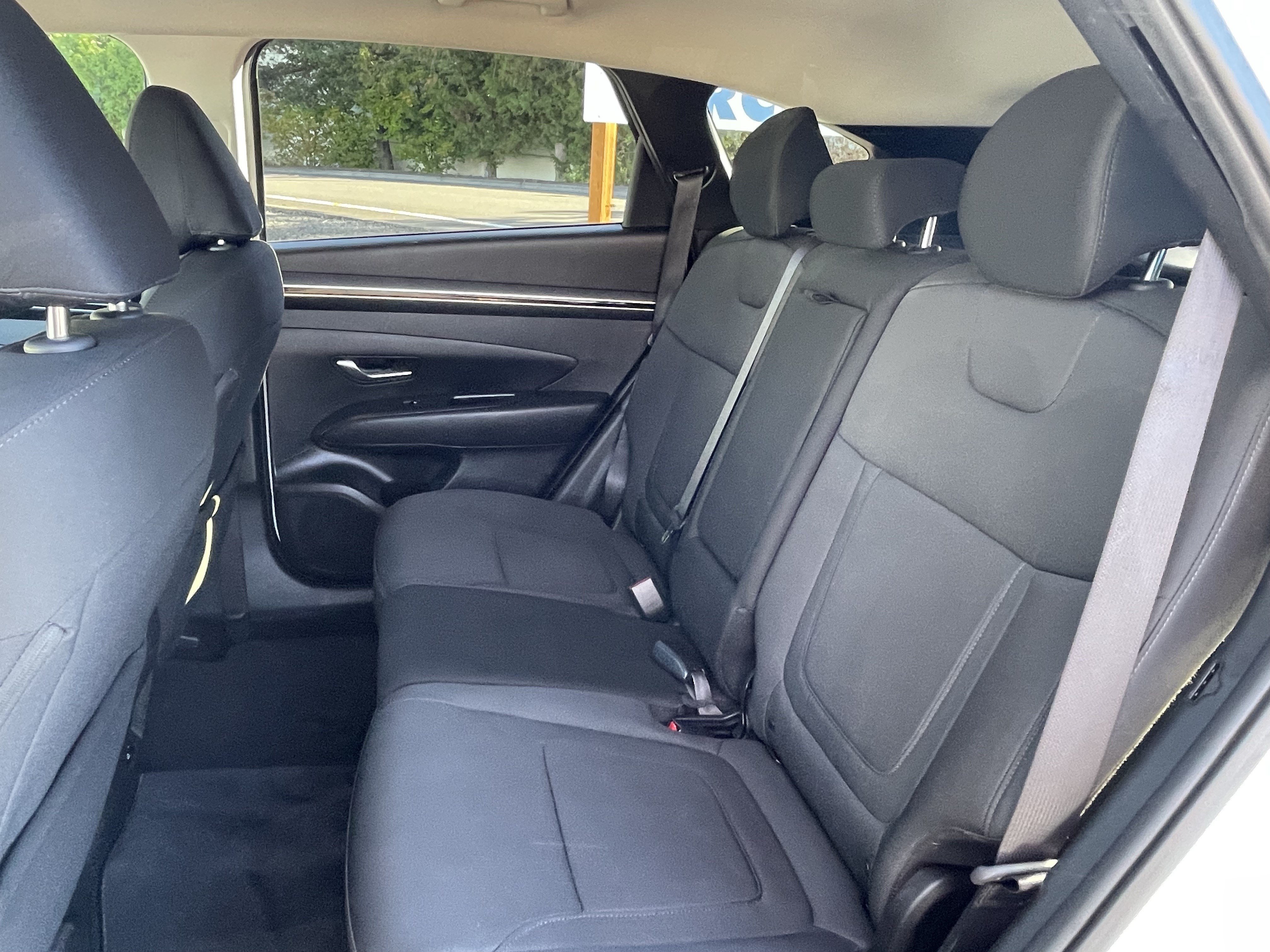 Certified 2022 Hyundai Tucson SEL w/ Cargo Package AWD/4WD image 15