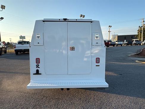 New 2025 Chevrolet Express 3500 w/ Power Convenience Package image 7