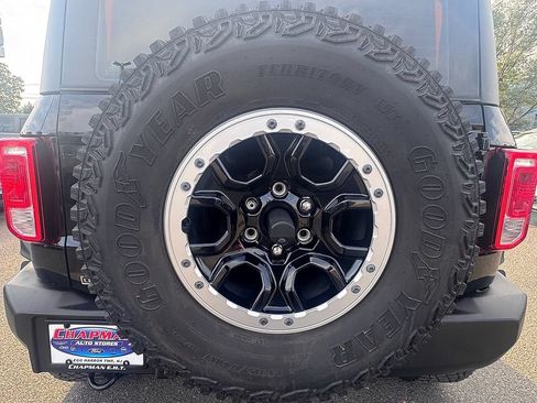 Used 2022 Ford Bronco 2-Door w/ Sasquatch Package AWD/4WD image 16