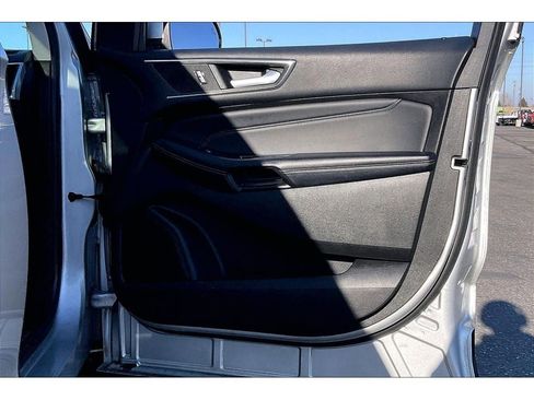 Used 2017 Ford Edge Titanium w/ Equipment Group 301A image 26