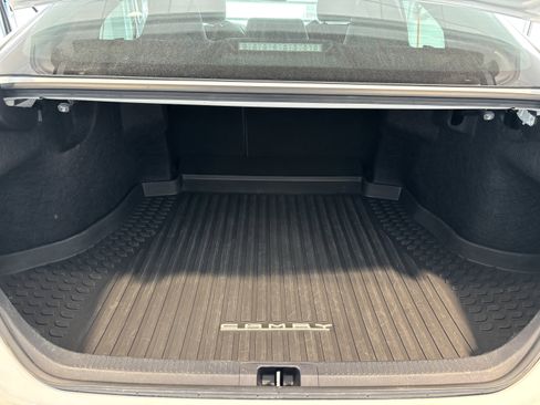 Used 2023 Toyota Camry LE image 9