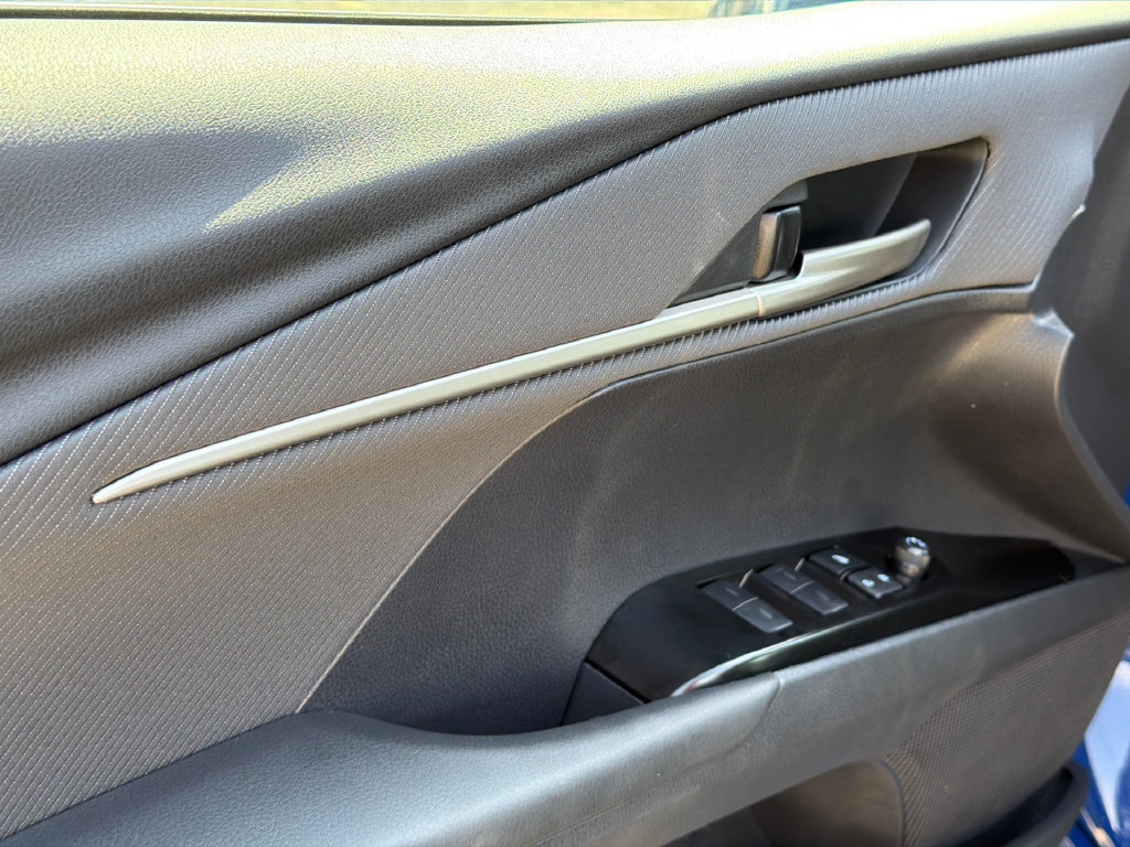Used 2026 Toyota Camry SE w/ Multimedia Upgrade Package FWD image 18