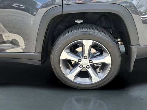 New 2025 Jeep Grand Cherokee Limited AWD/4WD image 10