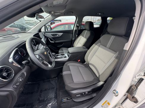 Used 2025 Chevrolet Blazer LT image 36