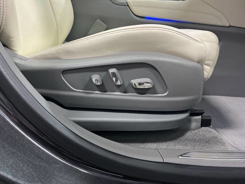 Used 2017 Cadillac XT5 Premium Luxury image 11