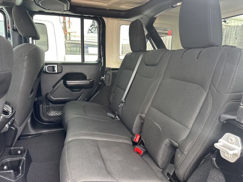 Used 2020 Jeep Wrangler Unlimited Sport S AWD/4WD image 11