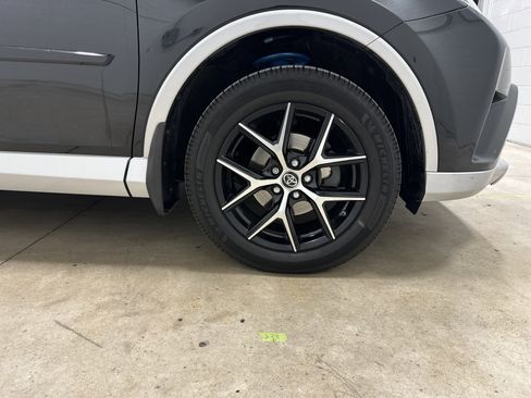 Used 2016 Toyota RAV4 SE w/ Protection Package image 13