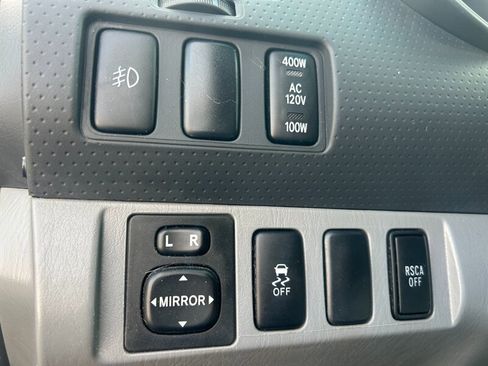 Used 2012 Toyota Tacoma V6 w/ TRD Sport Pkg image 13